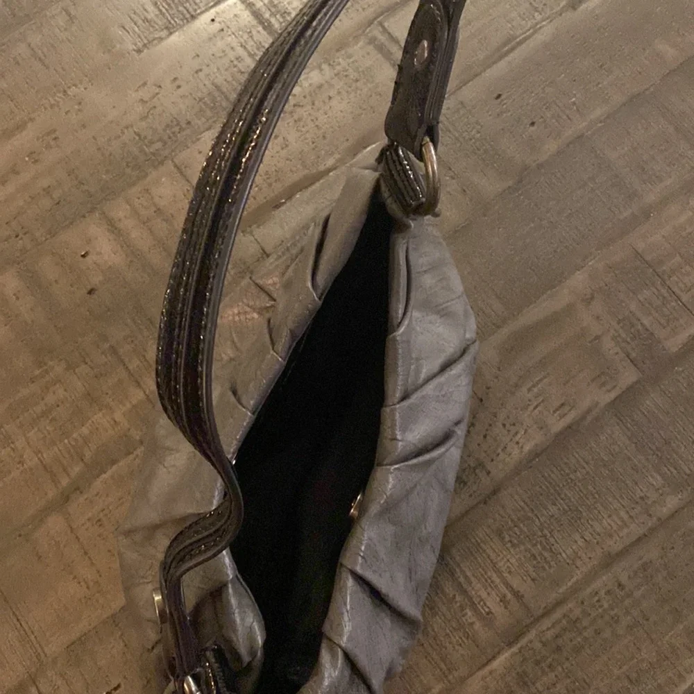 Gray and black shoulder bag - Picture 2 of 2